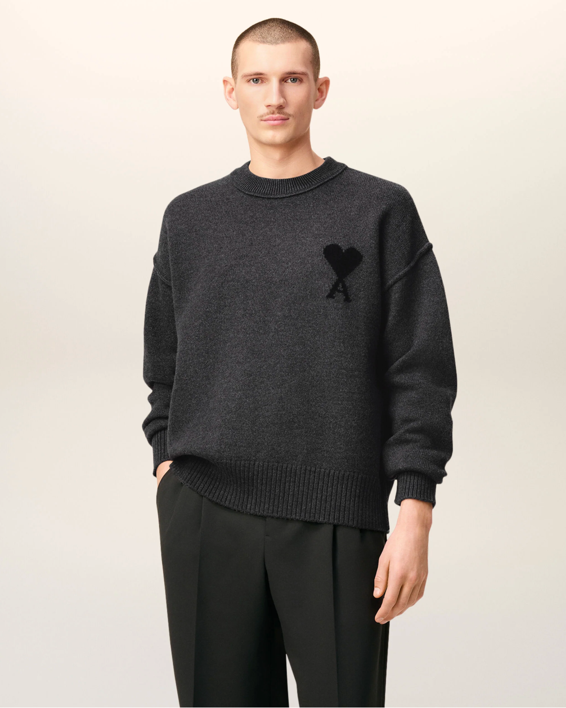 Pull Gris Col Rond AMI Modèle 1 — pull iCloth, vue 2